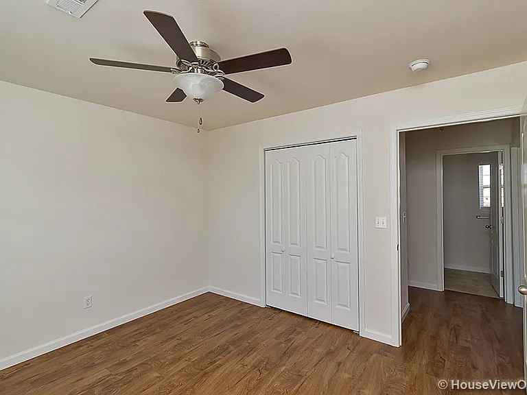 196 Lotus Dr — Photo 12