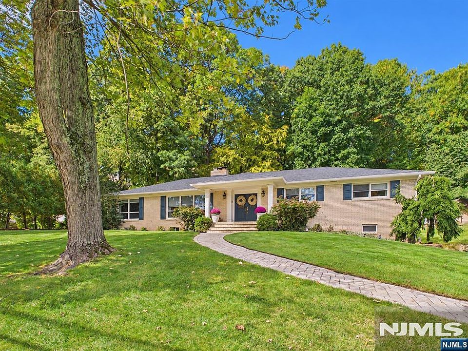 1st image of 120 Beverly Road
