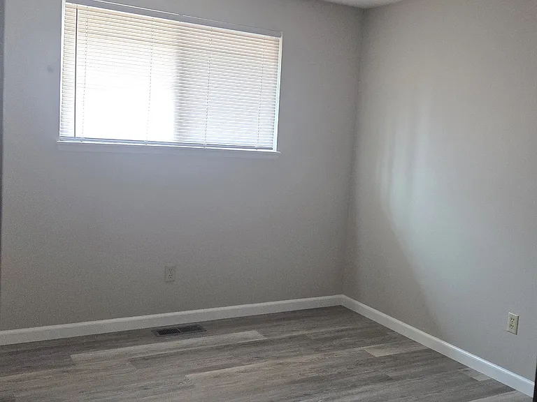 7002 1/2 Maclaren Way #1 — Photo 8