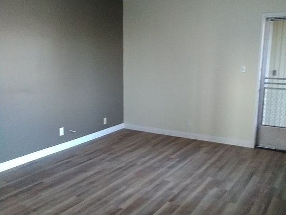 5th image of 445 Ximeno Ave APT 17