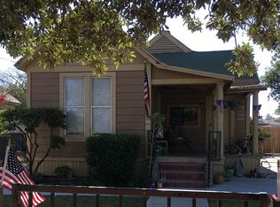 824 6th St, Redlands, CA 92374