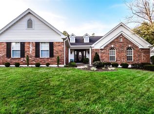 2531 Johnson Place Dr, Ballwin, MO 63021