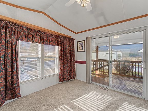 4th image of 65 Summer Place Dr