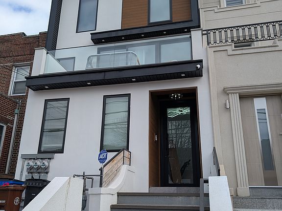 3rd image of 21-25 37th St #1