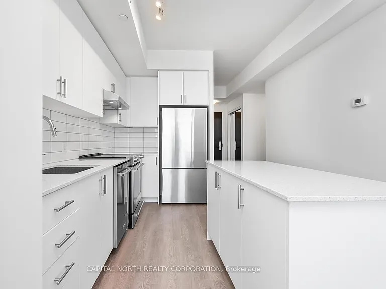 9000 Jane St #329 — Photo 10