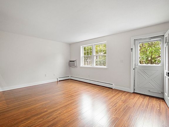 4th image of 255 Rock St Unit 255