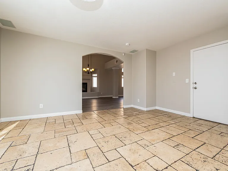 2205 Royal Caribbean Ave — Photo 6