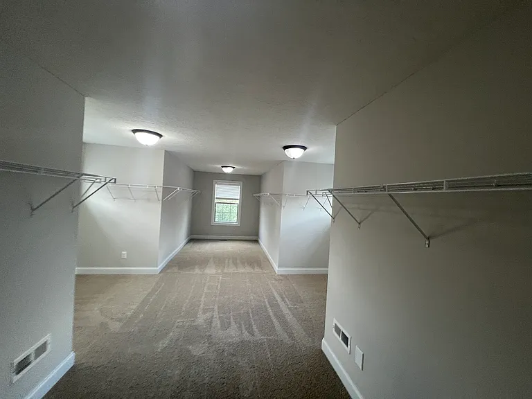 8043 Oak Meadow Dr — Photo 33
