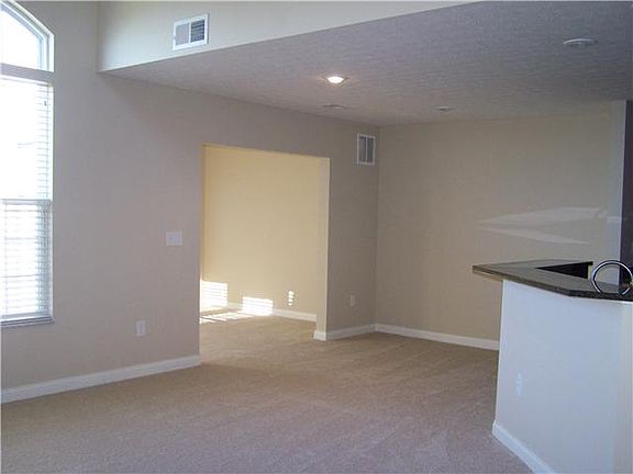 3rd image of 4485 Newport Loop E