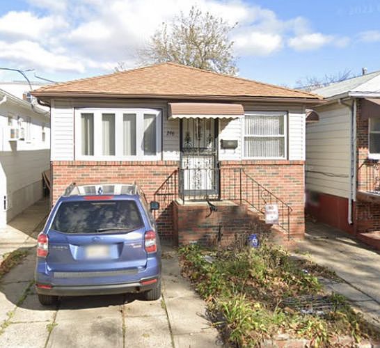 1st image of 296 Clendenny Ave
