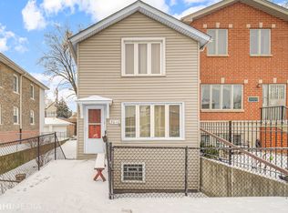 3010 S Loomis St, Chicago, IL 60608