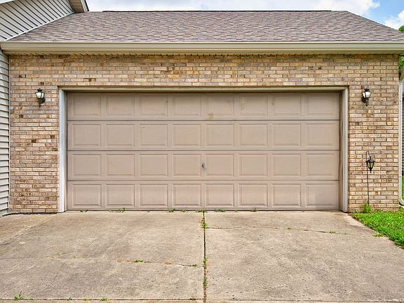 5th image of 2530 Cedar Ridge Dr