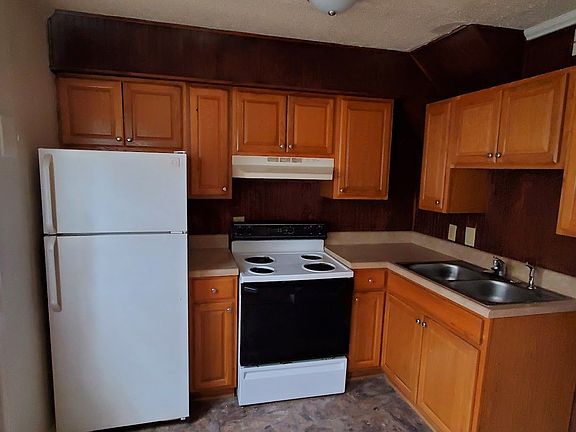 3rd image of 1511 Andover Ave #C