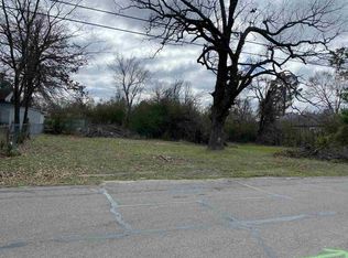 2830 E Cherry St, Paris, TX 75460