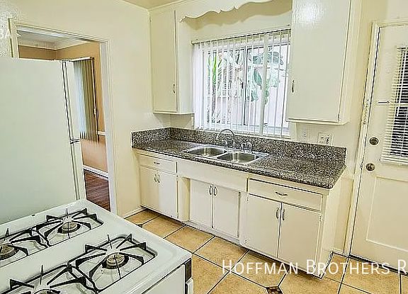 2nd image of 1062 S Stanley Ave #2