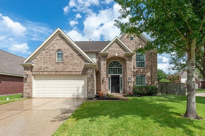 1st image of 5019 Pin Oak Dr