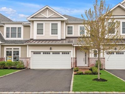 46102 Silver Birch Lane #574, Plainview, NY, 11803