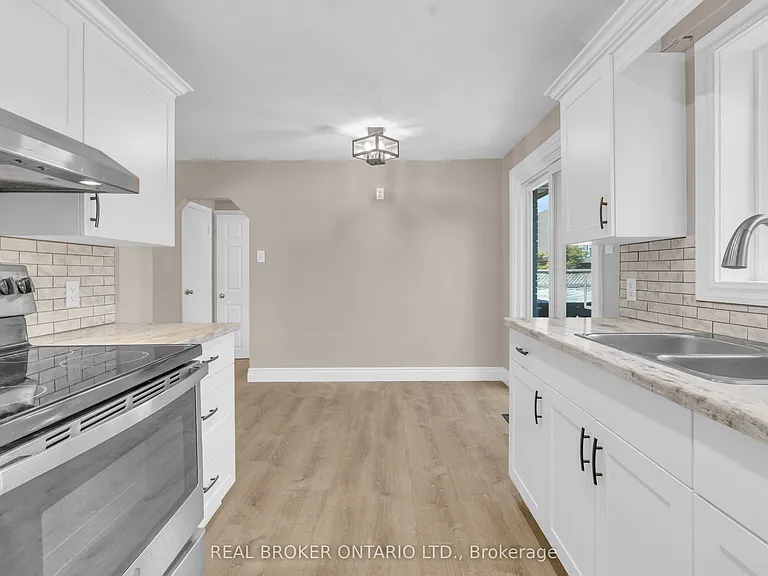 301 Franklin St N #A — Photo 1