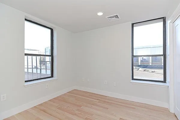 1674 Beacon St #2 — Photo 14
