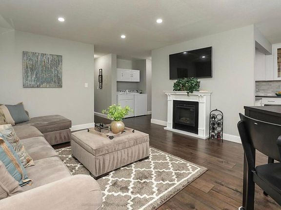 4th image of 1898 Meridian Ave Unit 2