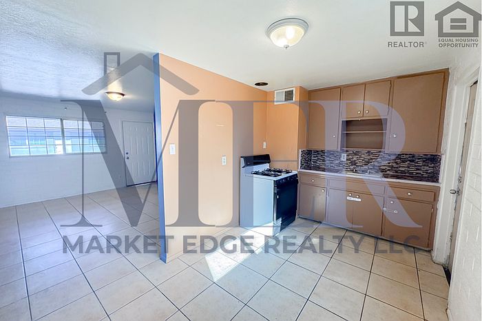 1st image of 3114 E Hubbell St APT B
