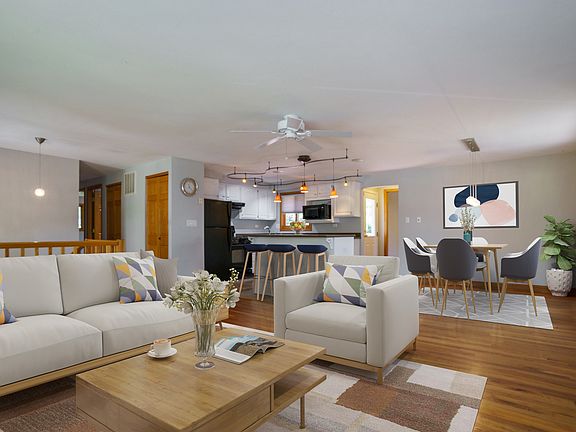 4th image of 612 Bahama Ln