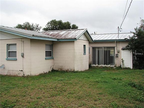 3rd image of 2414 E Civitan Ave