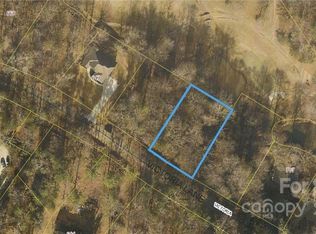 17 Victoria Ln, Hickory, NC 28601