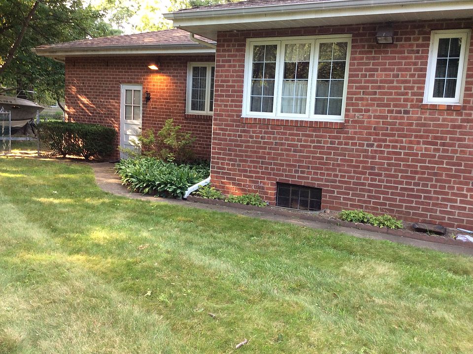 2nd image of 398 Homans Ave