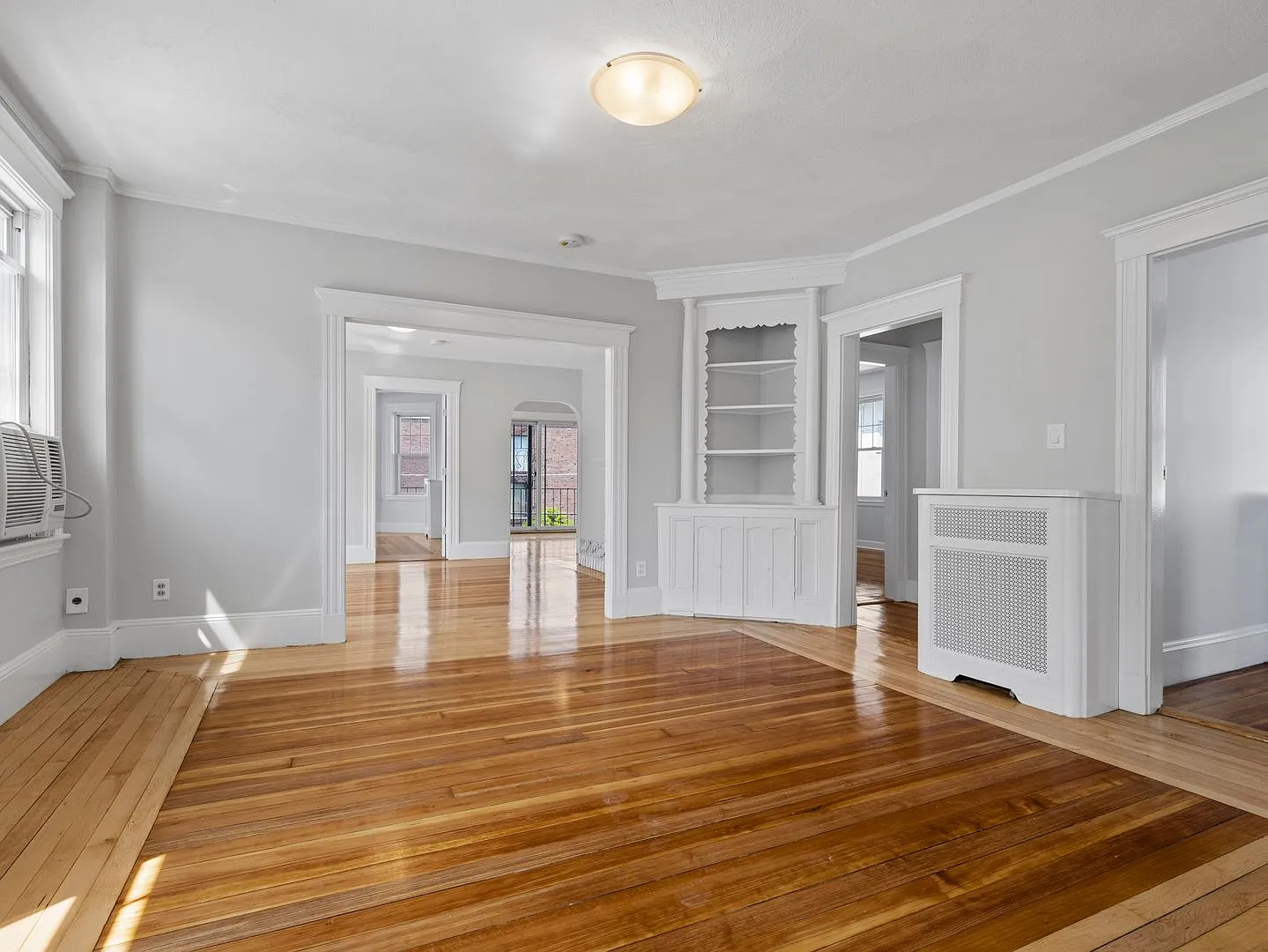 6/1/27 No Fee! Huge 7BR/2BA near Tufts, Green Line! — Photo 1