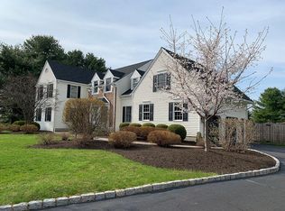 12 Buckingham Dr, Princeton, NJ
