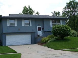 350 Raven St, Iowa City, IA 52245