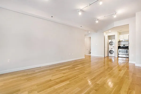 Rented by Compass | media 23