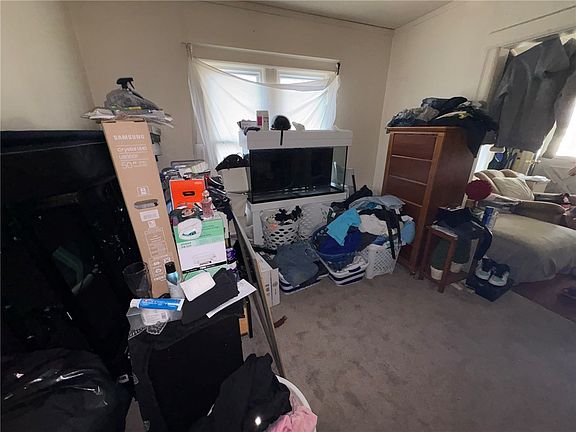 2nd image of 7 Riverbank Pl