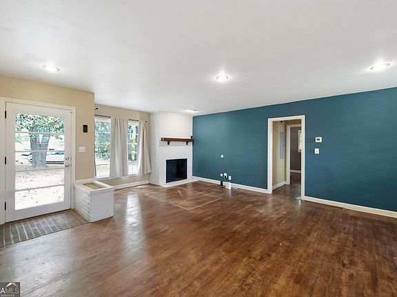 3rd image of 2764 Hogan Rd