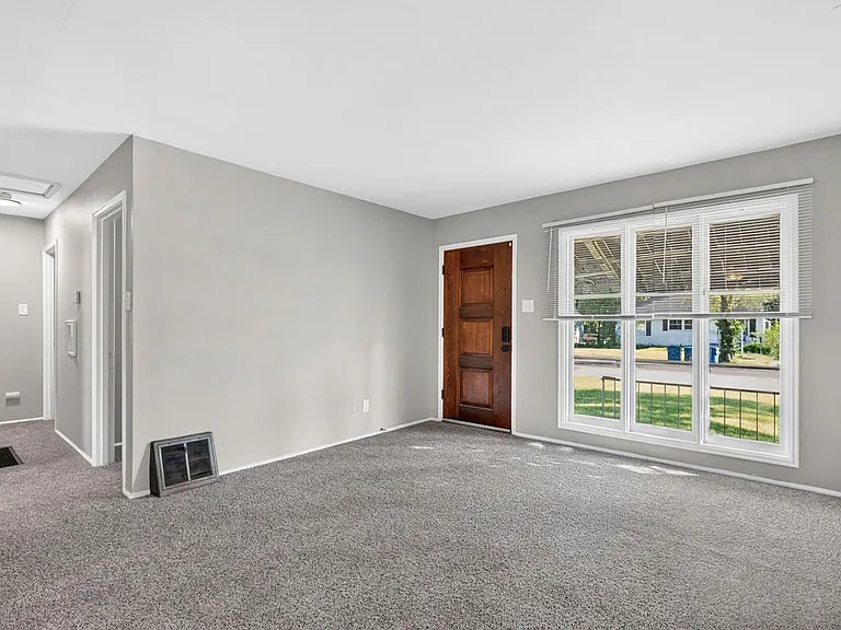 161 Cameron Rd — Photo 22
