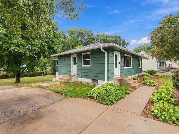 3rd image of 2102 Opal Dr