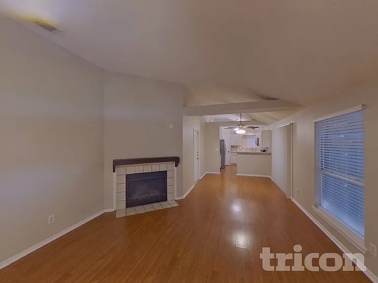 1424 Savannah St — Photo 2
