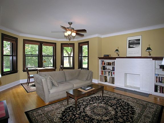 4th image of 2530 W Winnemac Ave #2W