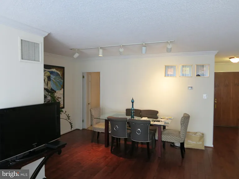 2555 Pennsylvania Ave NW #519 — Photo 6