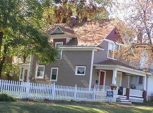 815 SW 4th St, Topeka, KS 66603