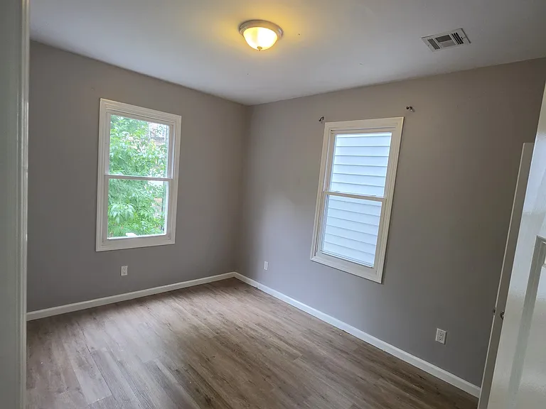 353 16th Ave #5 — Photo 8