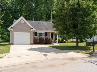 3940 Bluestem Dr, Greensboro, NC 27405