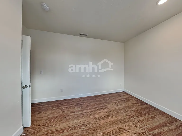 5032 W Milliron Dr — Photo 27