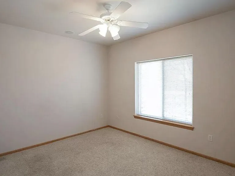 200 Sadler Ln — Photo 15