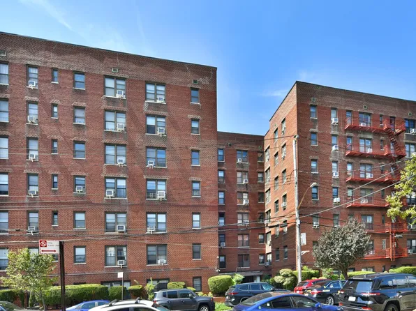 2680 East 19th Street image 2 of 20