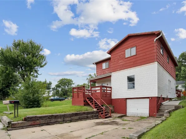 1838 J Ave NE, Cedar Rapids, IA 52402