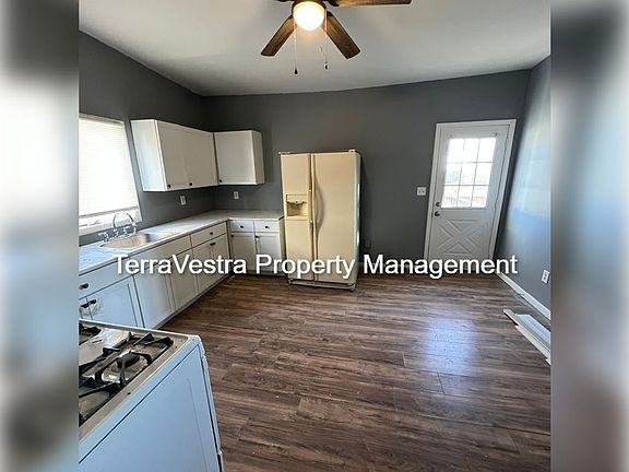 2nd image of 555-557 Columbia Ave