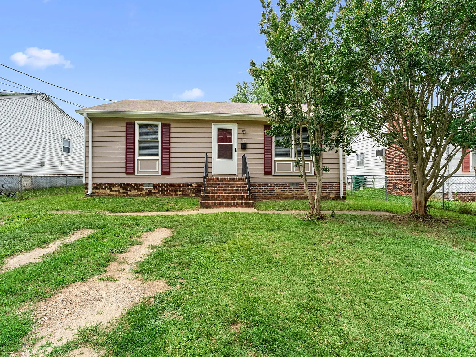 104 N Oak Avenue - 1 — Photo 1