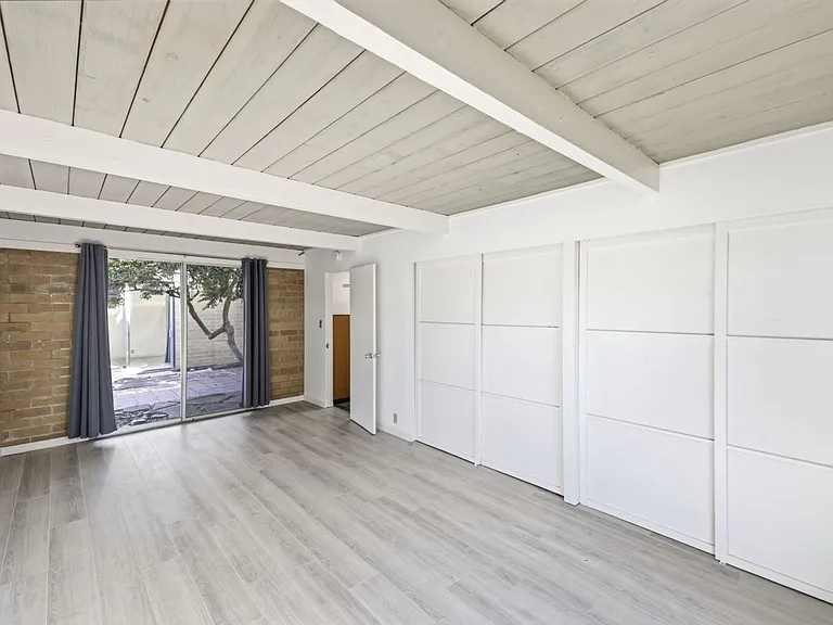 188 Ferne Ct — Photo 9